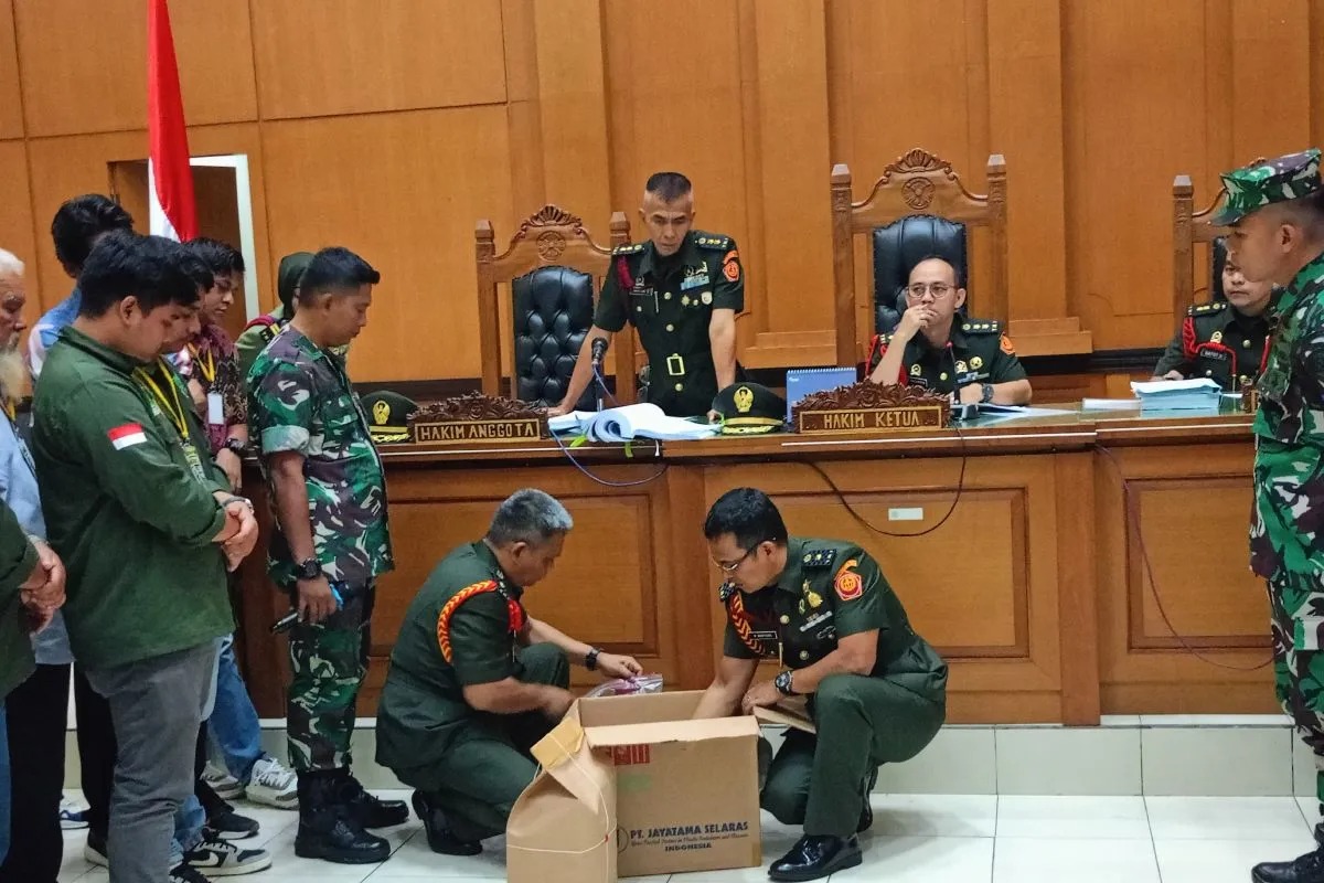 Sidang Pengadilan Militer Tampilkan Barang Bukti Kasus Penembakan Bos Rental Mobil