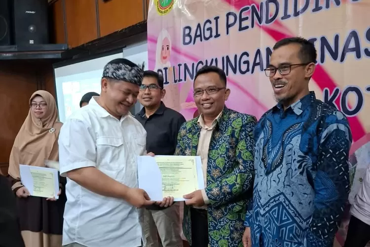SMPN 8 Kota Sukabumi Raih Empat Penghargaan di Anugerah Pendidikan 2024