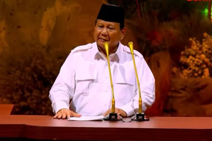 Momen Seru Prabowo Seruput Kopi di HUT ke-17 Gerindra, Disambut Sorak Sorai Kader