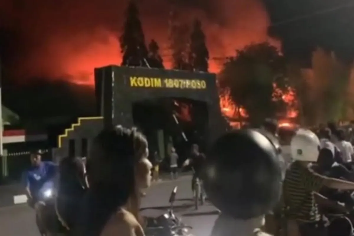 Markas Kodim 1307/Poso Terbakar Hebat, Penyebab Masih Misterius