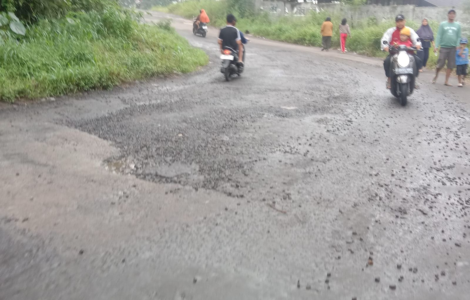 Perbaikan Jalan Cipanas 1 Setengah Hati, Warga Kota Sukabumi Kecewa