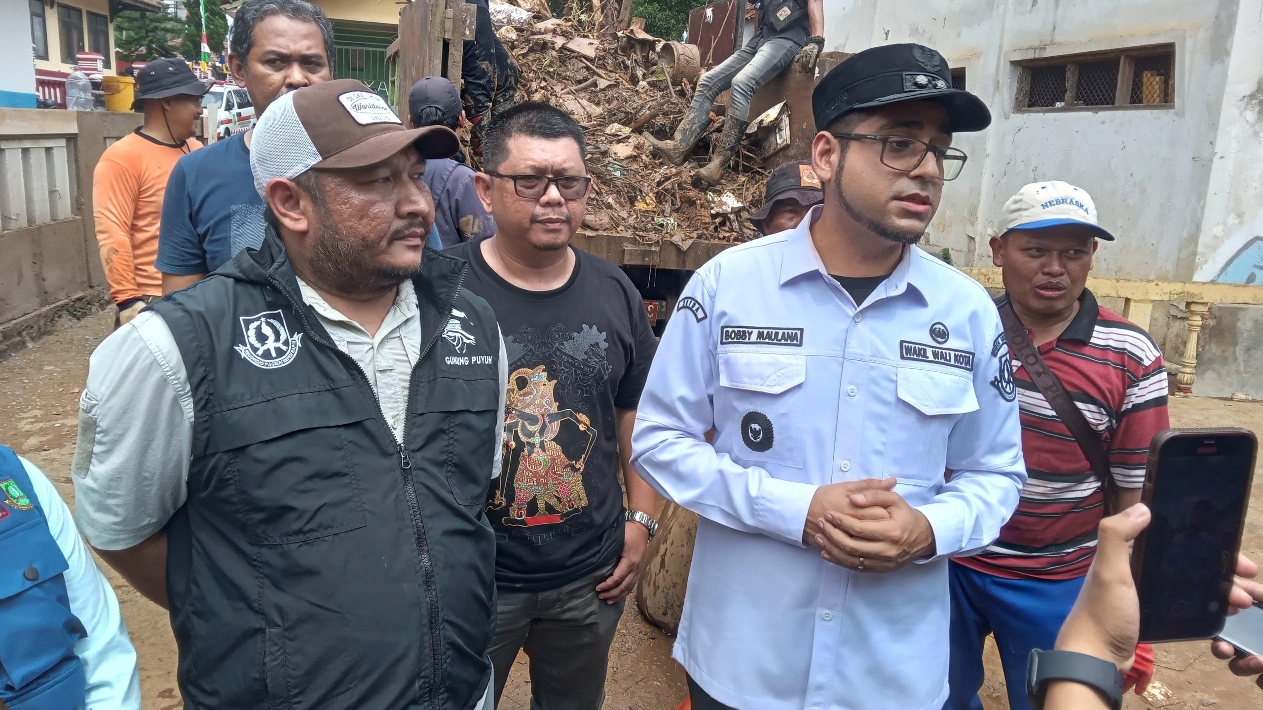 Wakil Wali Kota Sukabumi Meninjau Langsung Korban Banjir di Kecamatan Gunungpuyuh