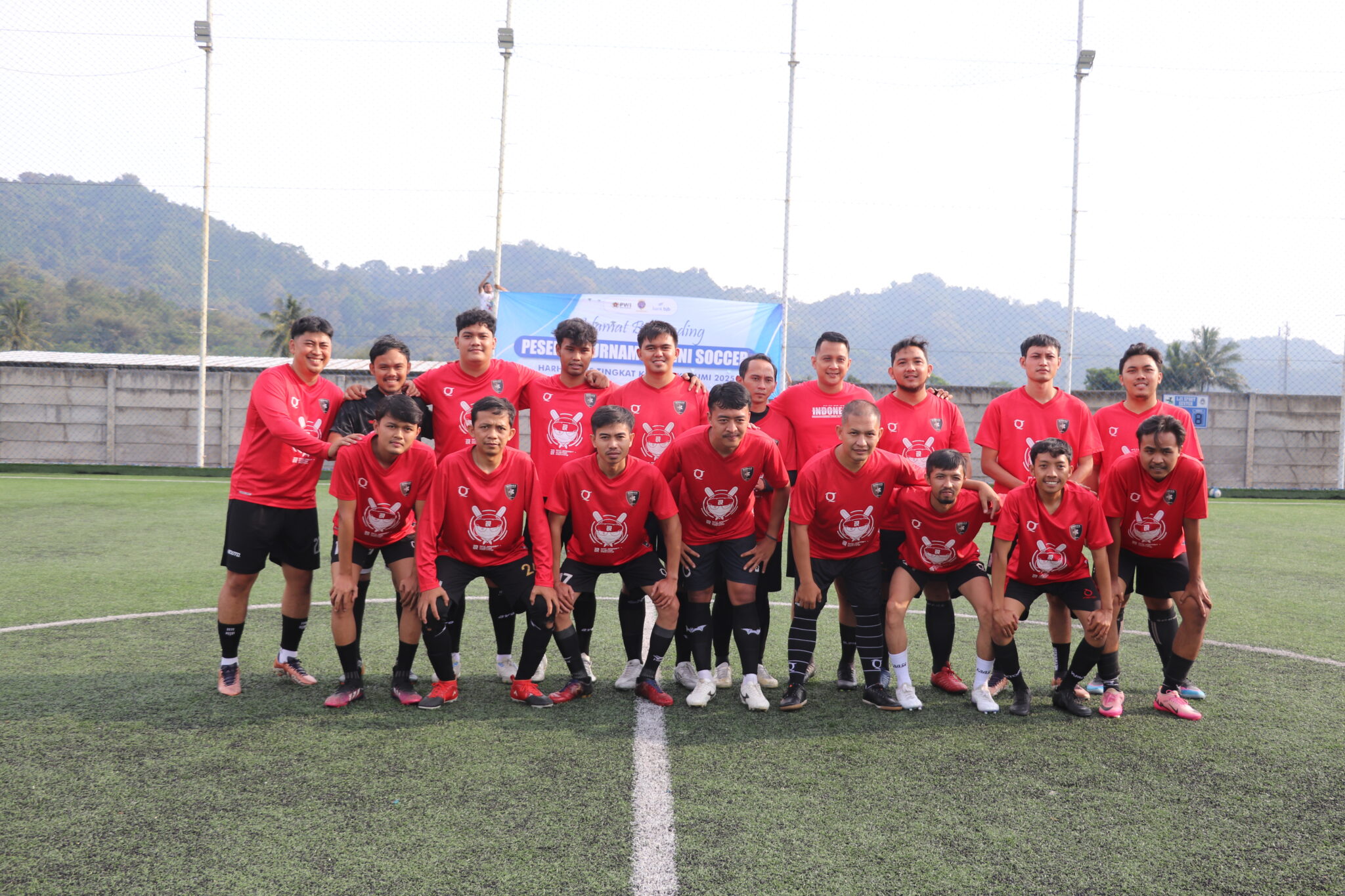 Turnamen Mini Soccer Harhubnas 2025, Dinkes Kota Sukabumi Angkat Trofi Juara